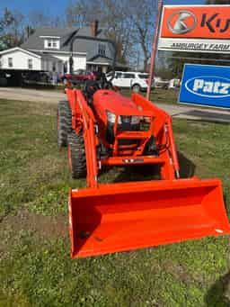 USED KUBOTA L2501 KUBOTA W/NEW LOADER